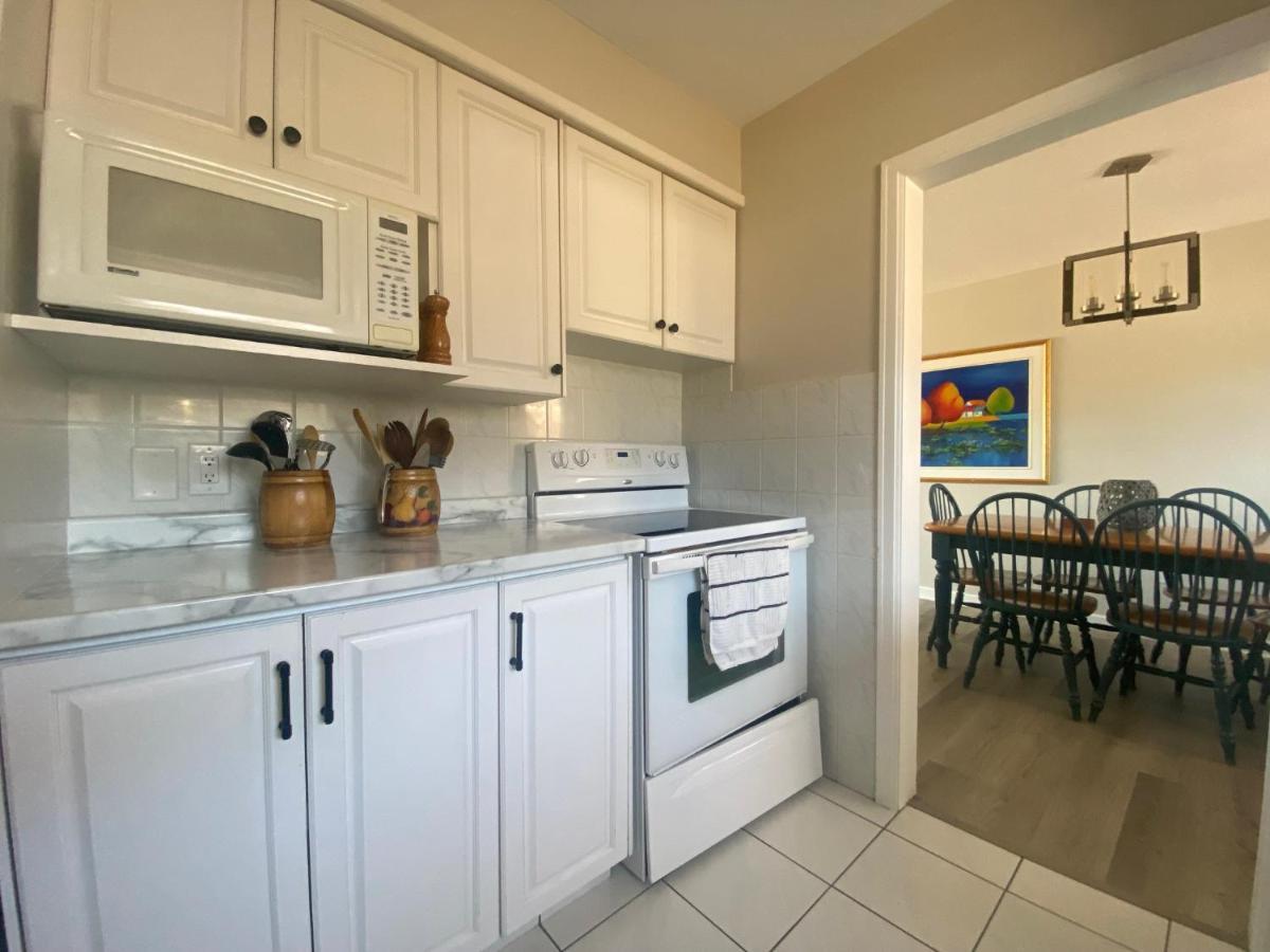 Séjour chez l'habitant Private Lakeview House- Westmount