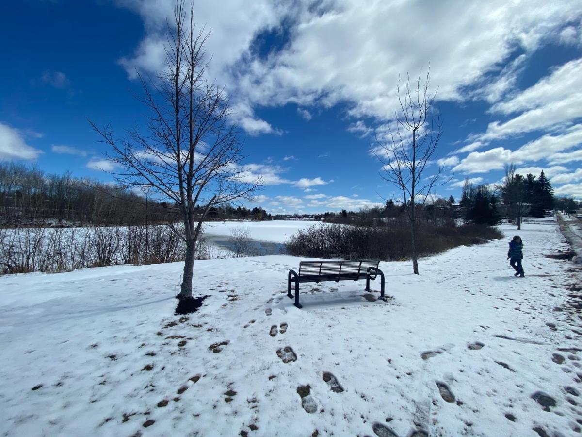 Private Lakeview House- Westmount Séjour chez l'habitant Moncton